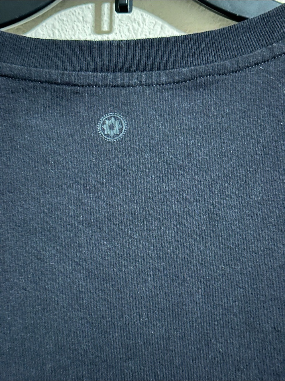 Club Pilates Women's Black Embossed Logo Long Sleeve Shirt - Picture 4 of 6